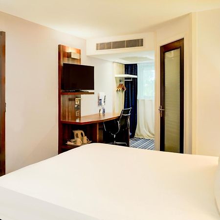 Belvilla Crewe City Centre Hotel Lifestyle Exterior photo