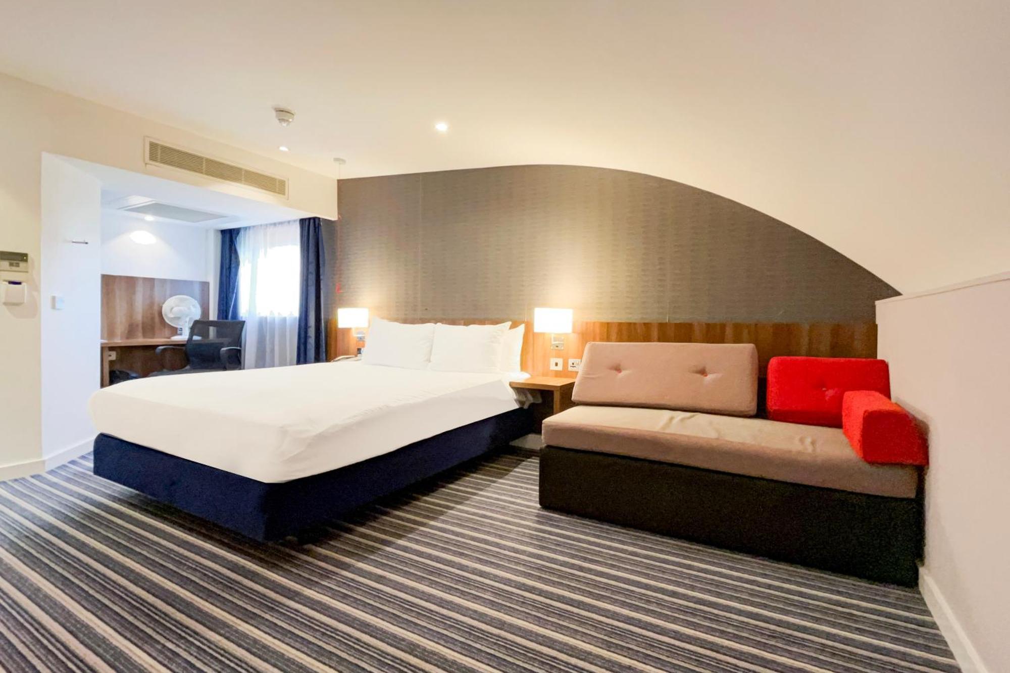 Belvilla Crewe City Centre Hotel Lifestyle Exterior photo