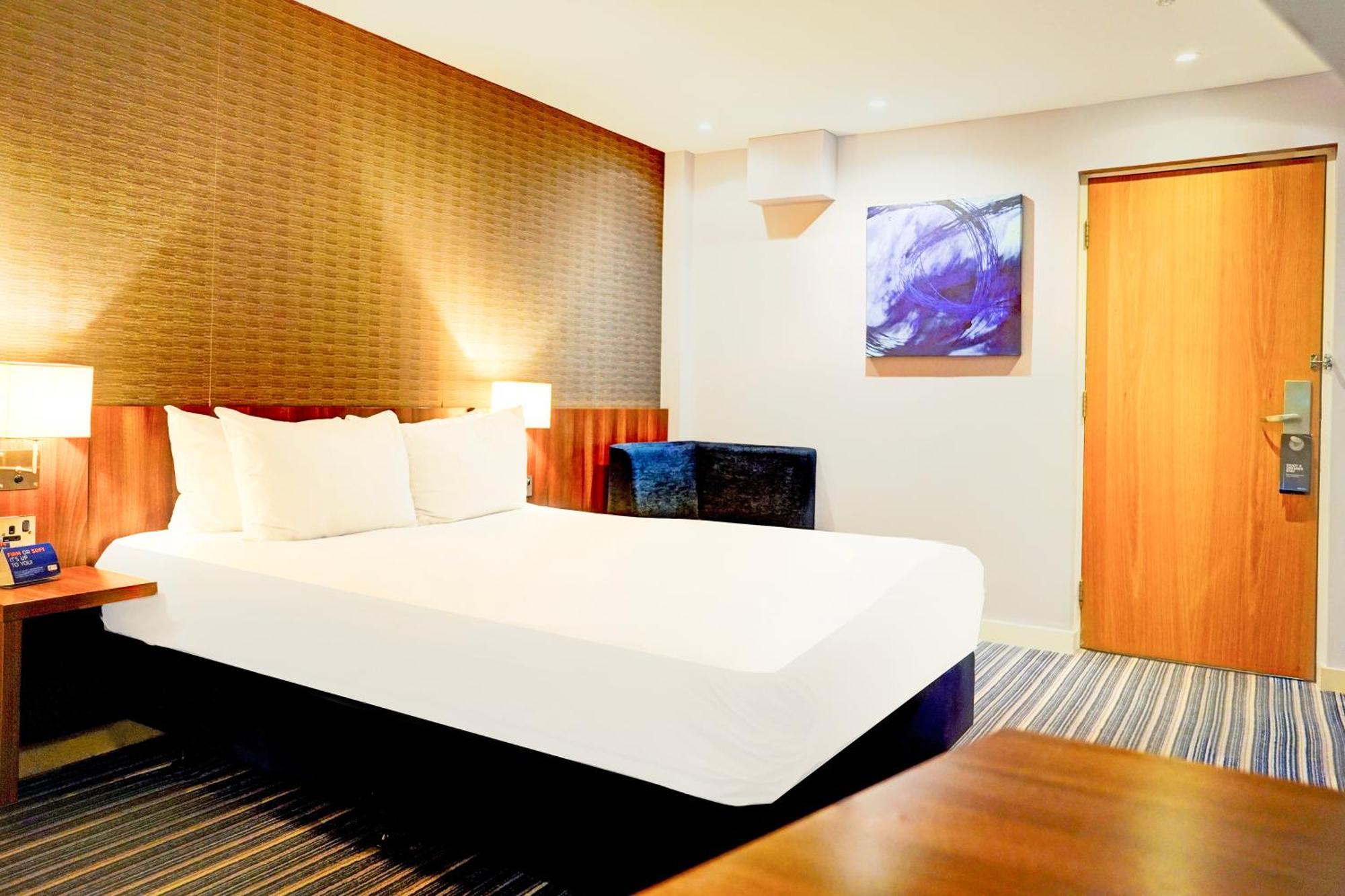 Belvilla Crewe City Centre Hotel Lifestyle Exterior photo
