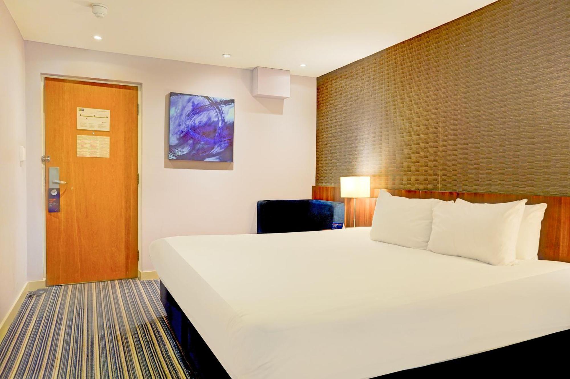 Belvilla Crewe City Centre Hotel Lifestyle Exterior photo
