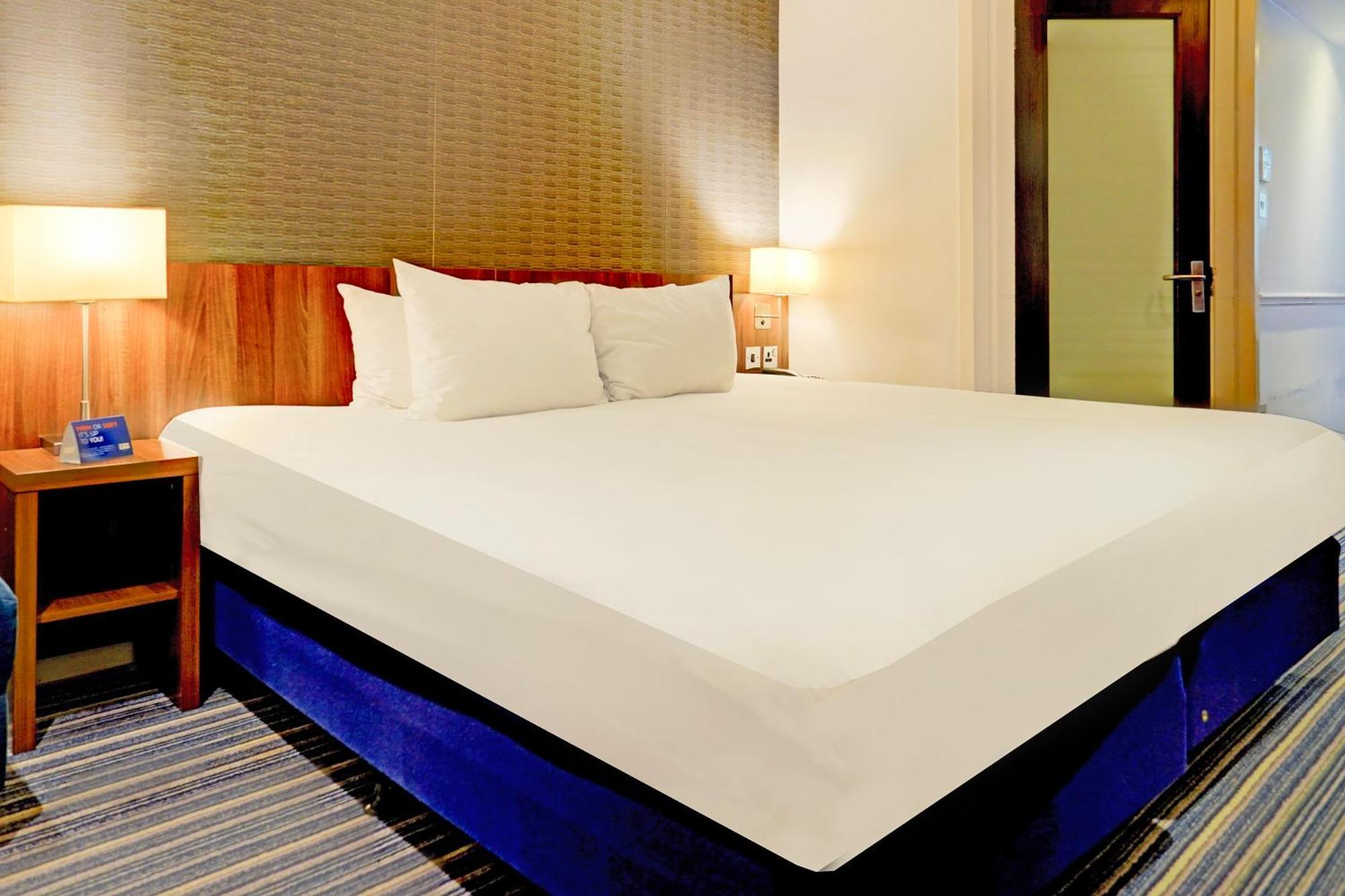 Belvilla Crewe City Centre Hotel Lifestyle Exterior photo