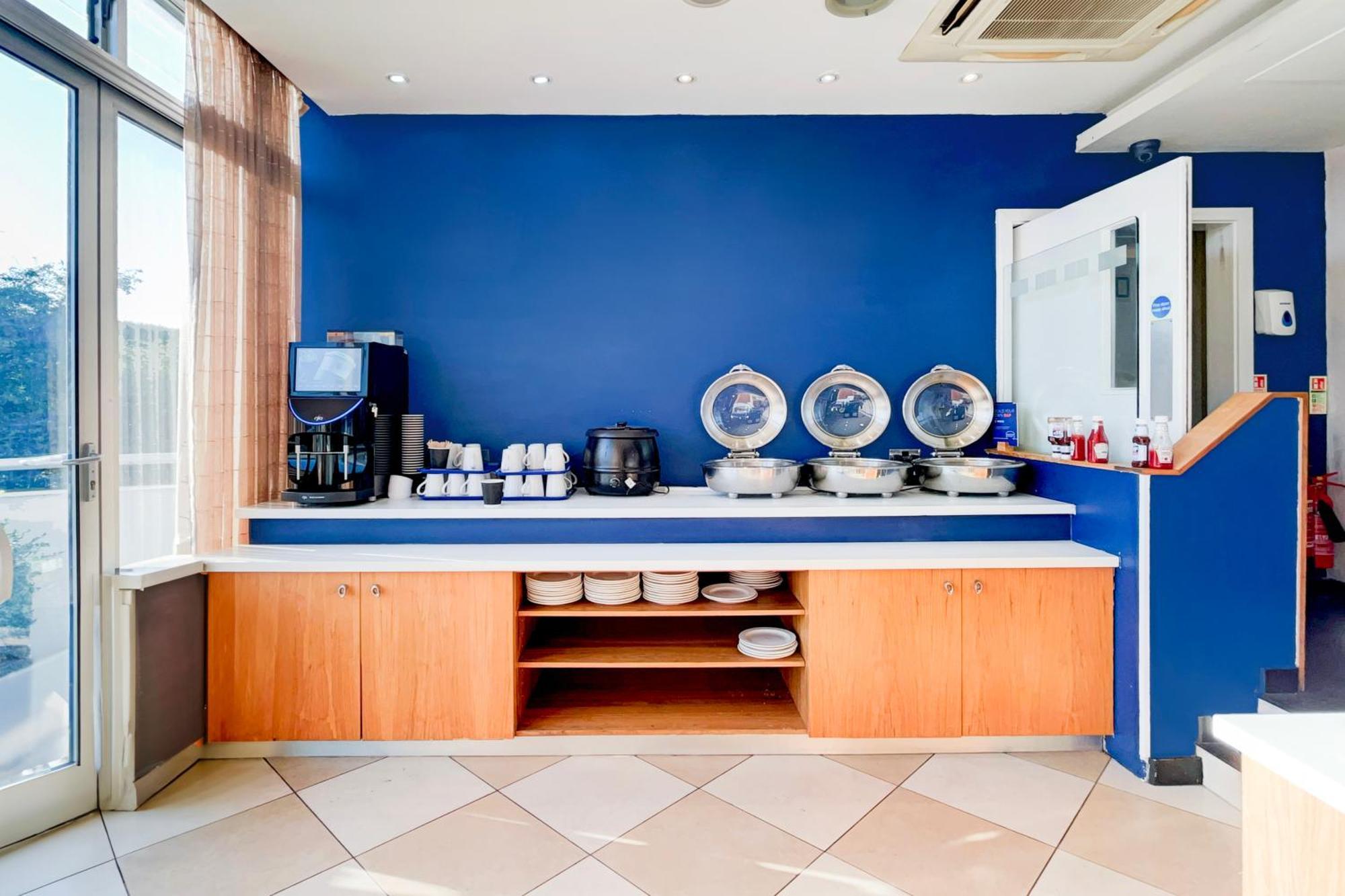 Belvilla Crewe City Centre Hotel Lifestyle Exterior photo