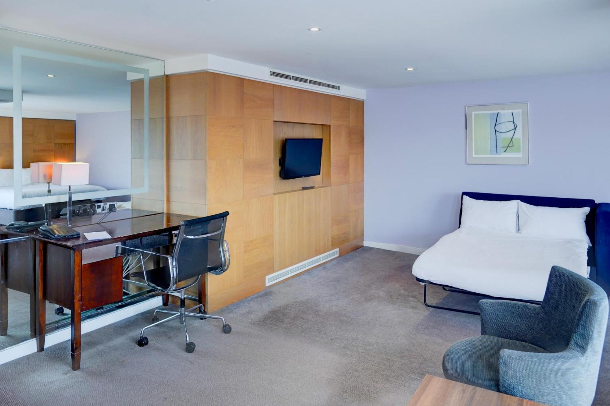 Belvilla Crewe City Centre Hotel Lifestyle Exterior photo